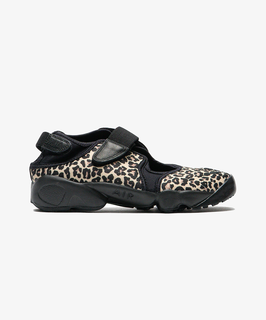 Nike | AIR RIFT { BLACK/HEMP