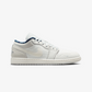 JORDAN | AIR JORDAN 1 LOW SE { SUMMIT WHITE/SAIL-MULTI-COLOR-OFF WHITE