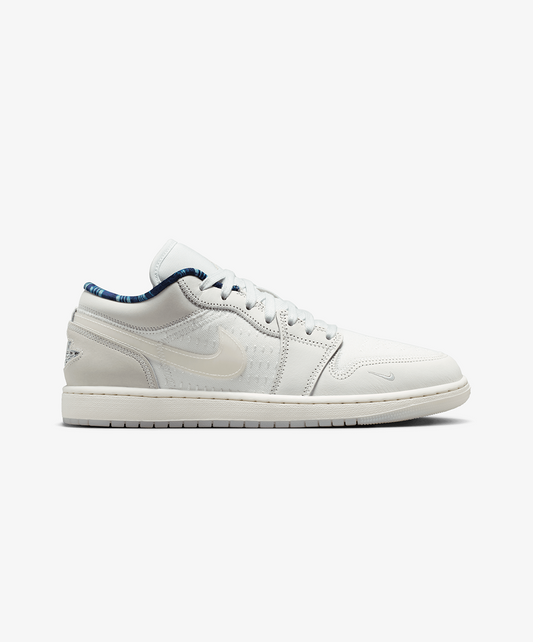 JORDAN | AIR JORDAN 1 LOW SE { SUMMIT WHITE/SAIL-MULTI-COLOR-OFF WHITE