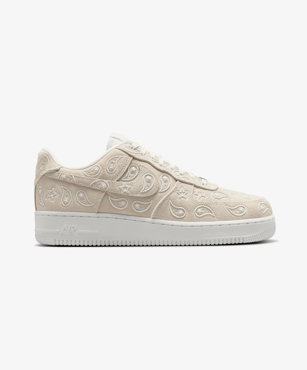 Nike | AIR FORCE 1 '07 LV8 { SUMMIT WHITE/SUMMIT WHITE
