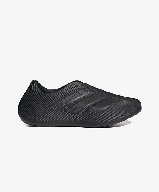 ADIDAS |PURECHILL { CORE BLACK/CARBON