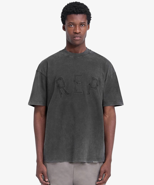 REPRESENT | REP APPLIQUE T-SHIRT { VINTAGE BLACK