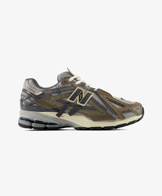 New Balance | 1906 { BROWN