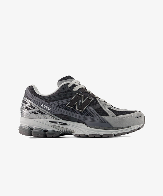 New Balance | 1906 { GREY/BLACK