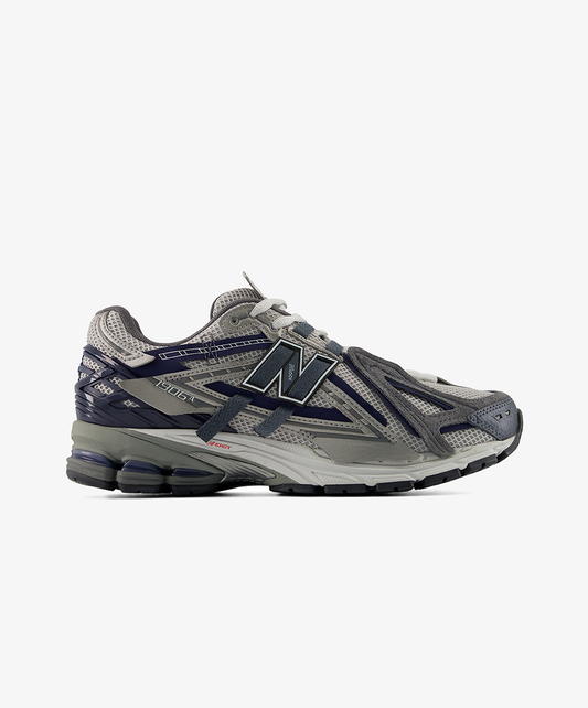 New Balance | 1906 { GREY