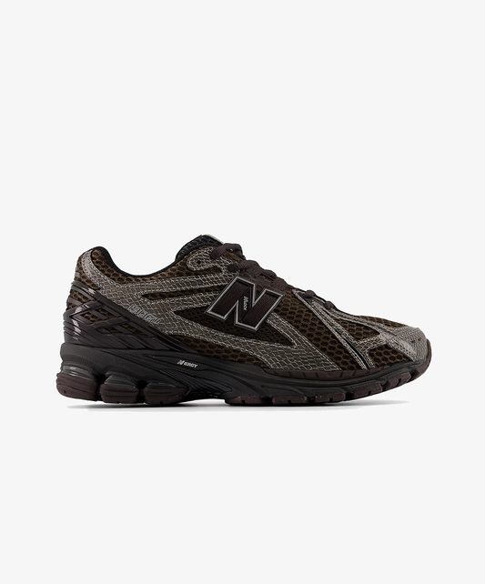 New Balance | U1906R { THUNDER BROWN WITH BLACK