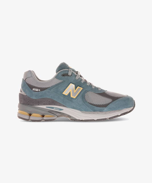 New Balance | 2002 { SALT WATER/WHITE PEACH