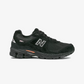 New Balance | 2002R { BLACK/BLACK/RED