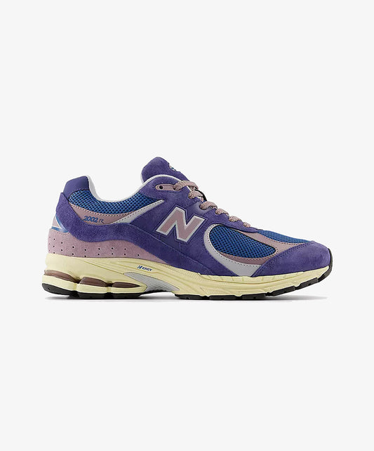 New Balance | 2002R { PURPLE/SEA STONE