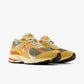 New Balance | 2002R { CLAY/DARK OLIVINE