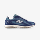 New Balance | 204L { NAVY/SALT WATER