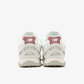 New Balance | 204L { BEIGE