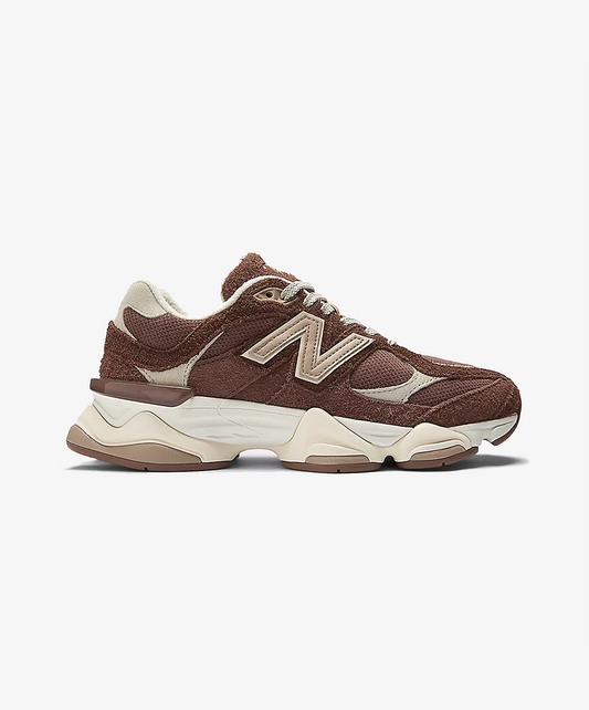 New Balance | 9060 { RICH BROWN/CREAM