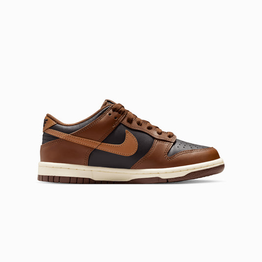 Nike | DUNK LOW (GS) { BLACK/BRITISH TAN-CACAO WOW