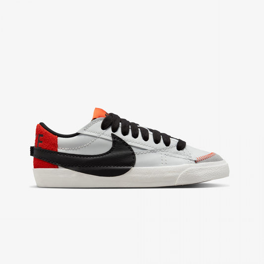 WMN'S BLAZER LOW '77 JUMBO 'BLACK-PICANTE RED'