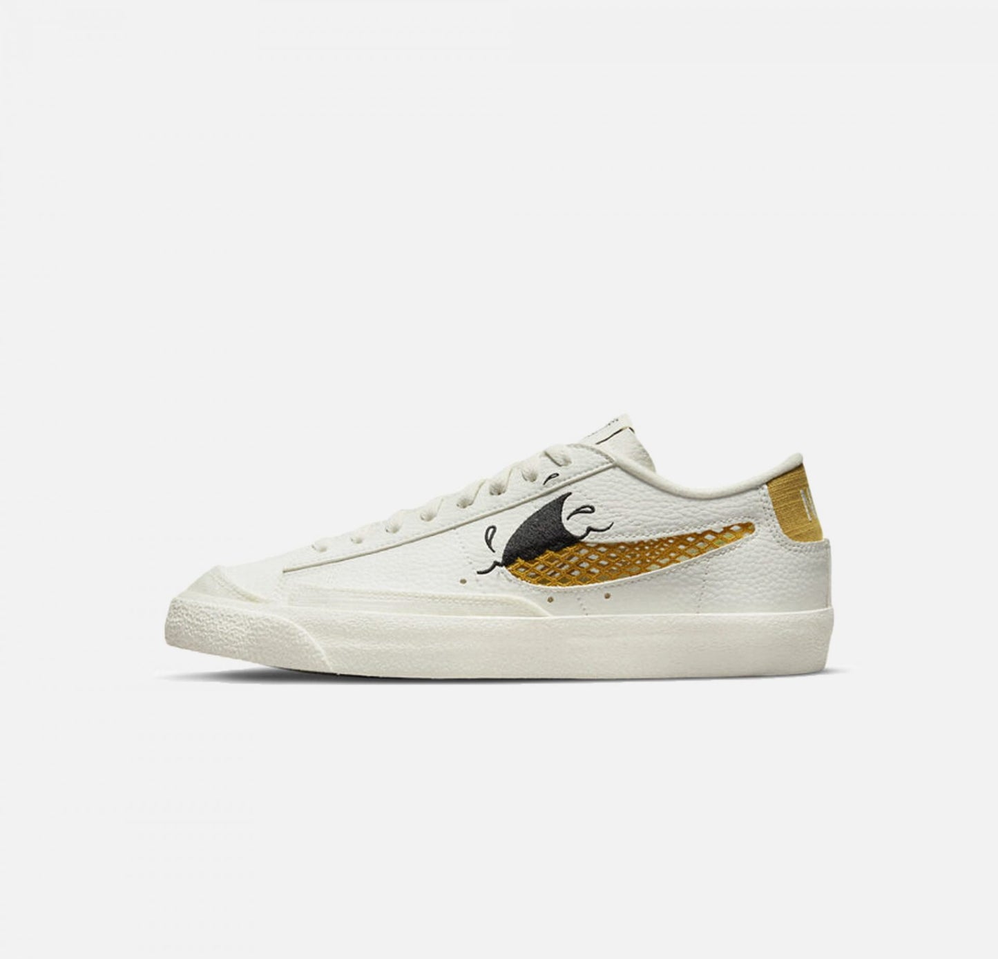 BLAZER LOW '77 SE NEXT NATURE ' SAIL / SANDED GOLD '