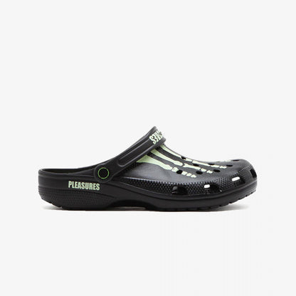 Crocs | PLEASURES CLASSIC CLOG  { SKELETON