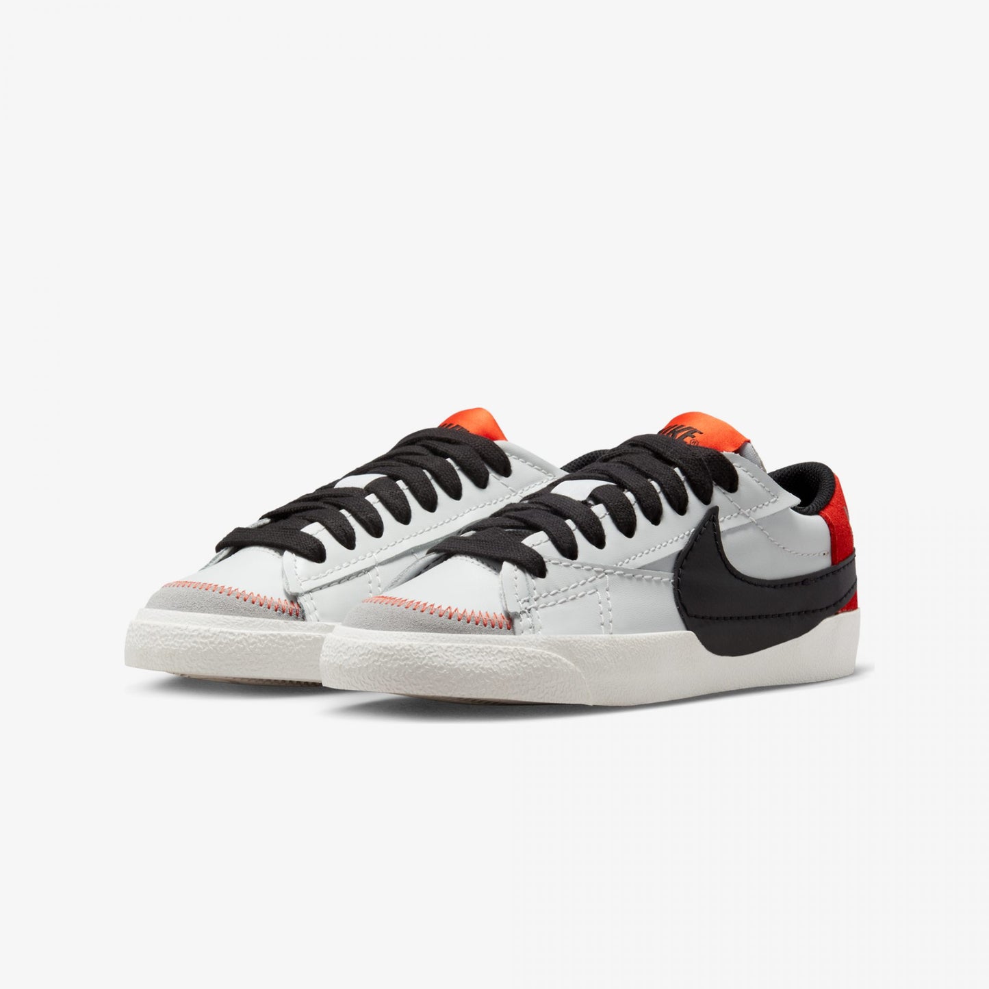 WMN'S BLAZER LOW '77 JUMBO 'BLACK-PICANTE RED'