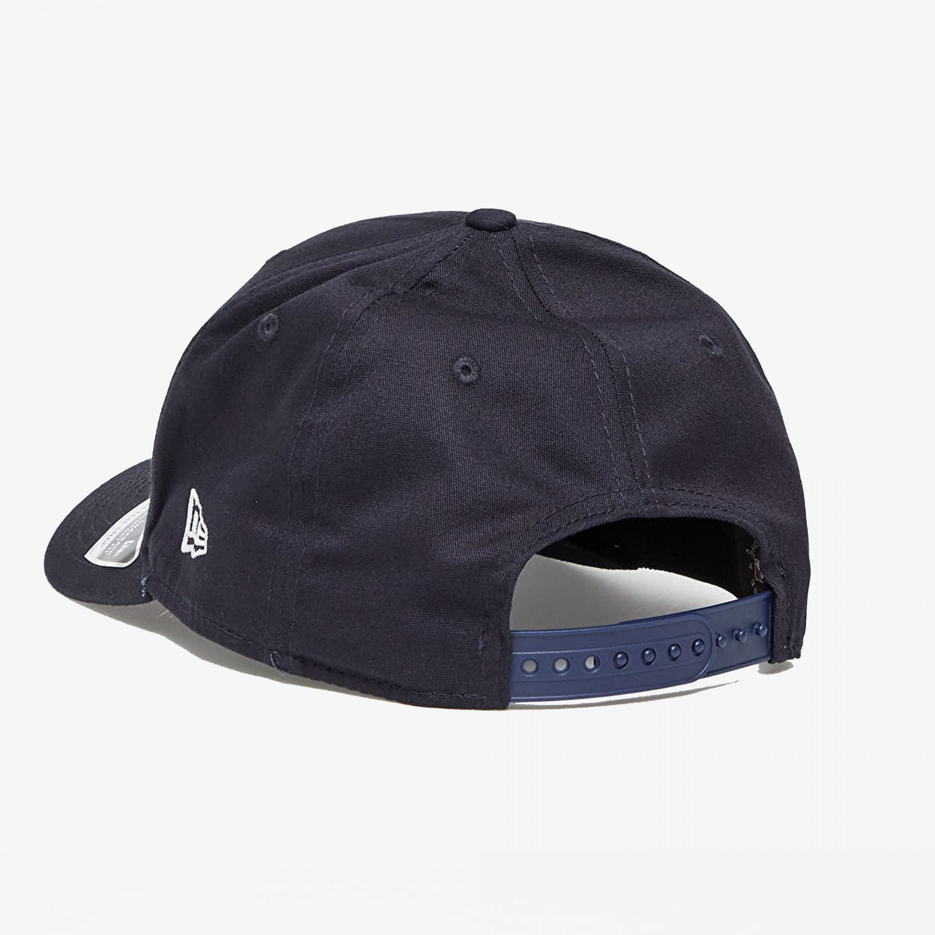New Era 9FORTY Graphite Repreve Snapback Cap - Combining durability, high performance and eco-friendliness, each 9FORTY Snap cap is created with up to 5 plastic bottles – giving a plastic bottle new