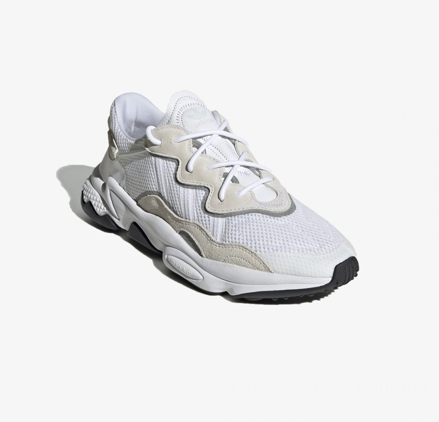 OZWEEGO 'CLOUD WHITE/ CORE BLACK'