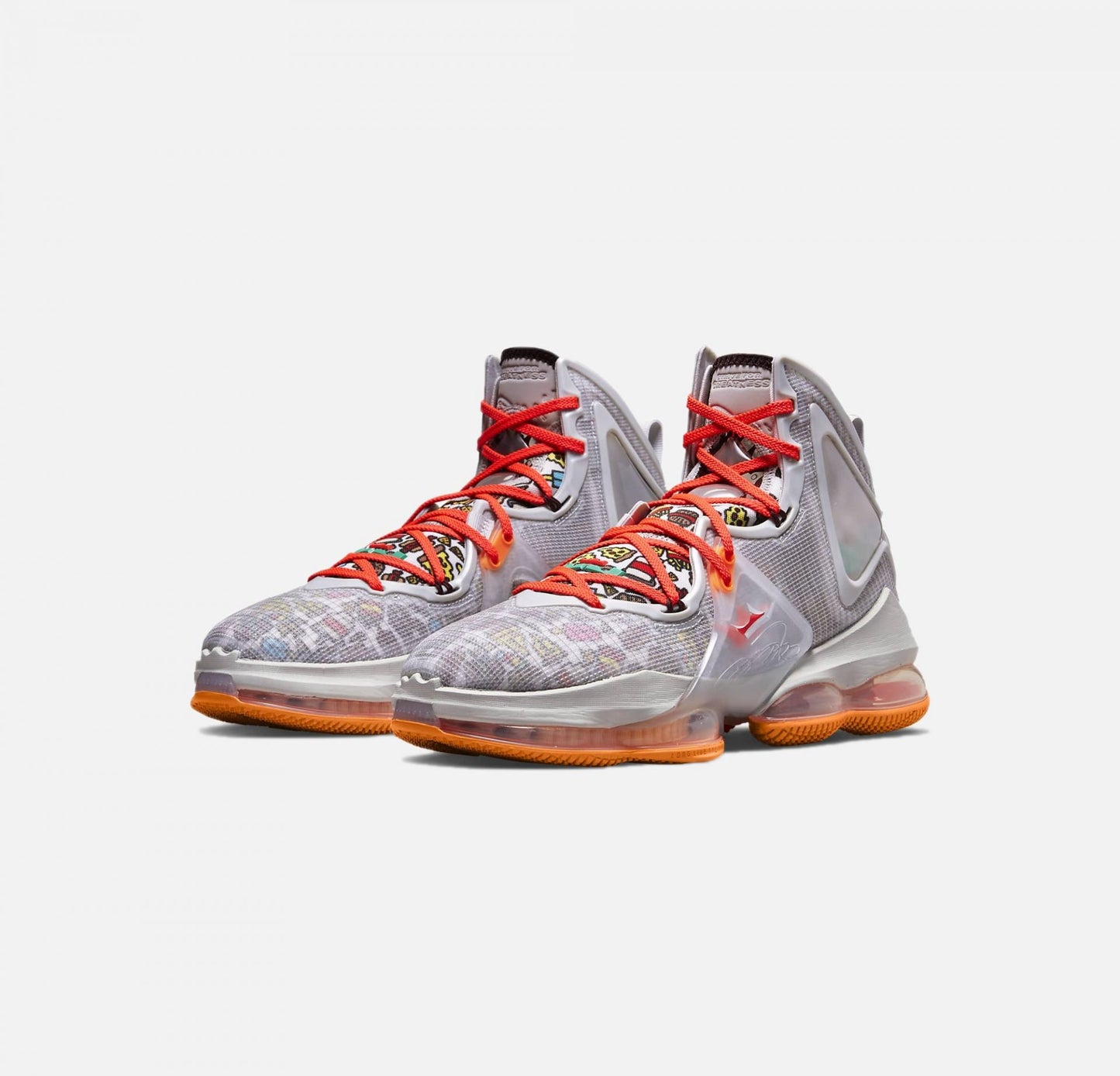 LEBRON 19