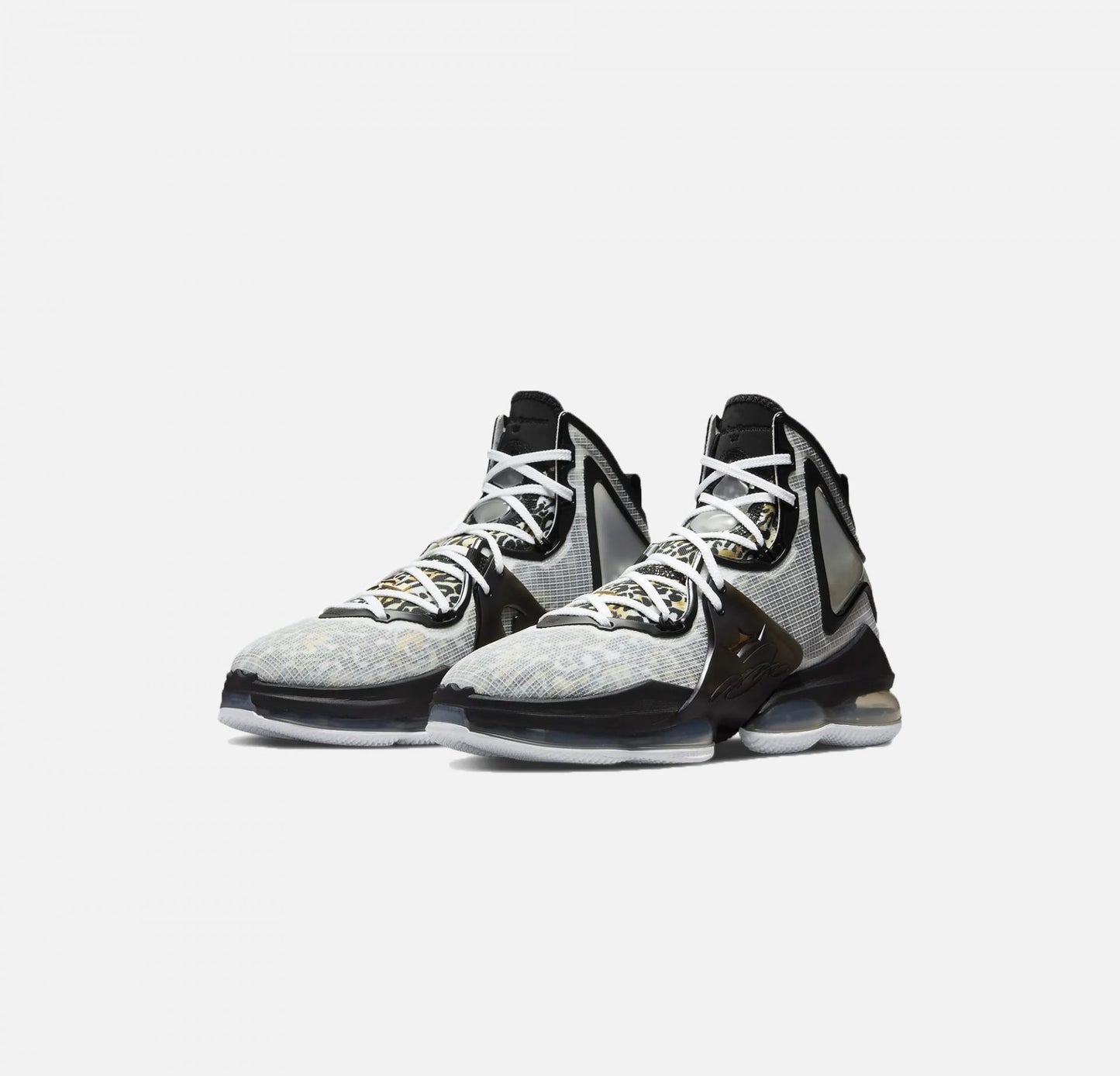 LEBRON 19 ' WHITE / BLACK / METALLIC GOLD '