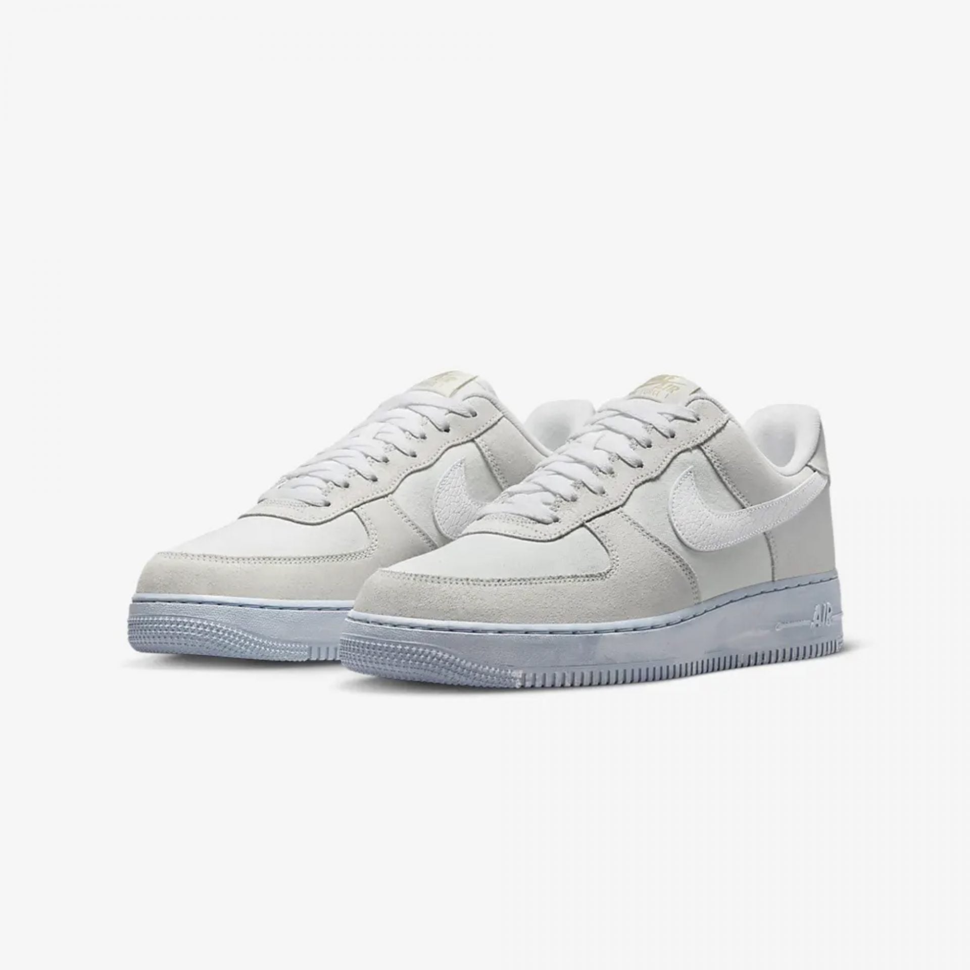 Nike Air Force 1 '07 LV8 EMB Shoes.