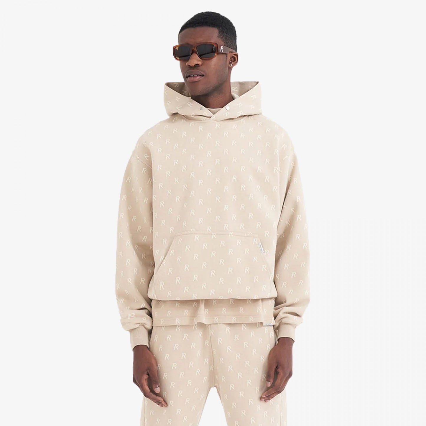 INTARSIA INITIAL HOODIE 'WHEAT'