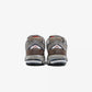 New Balance | 2002R  { GREY