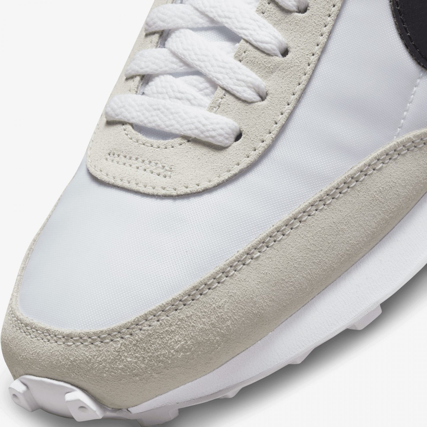 WMN'S DAYBREAK 'WHITE/BLACK'