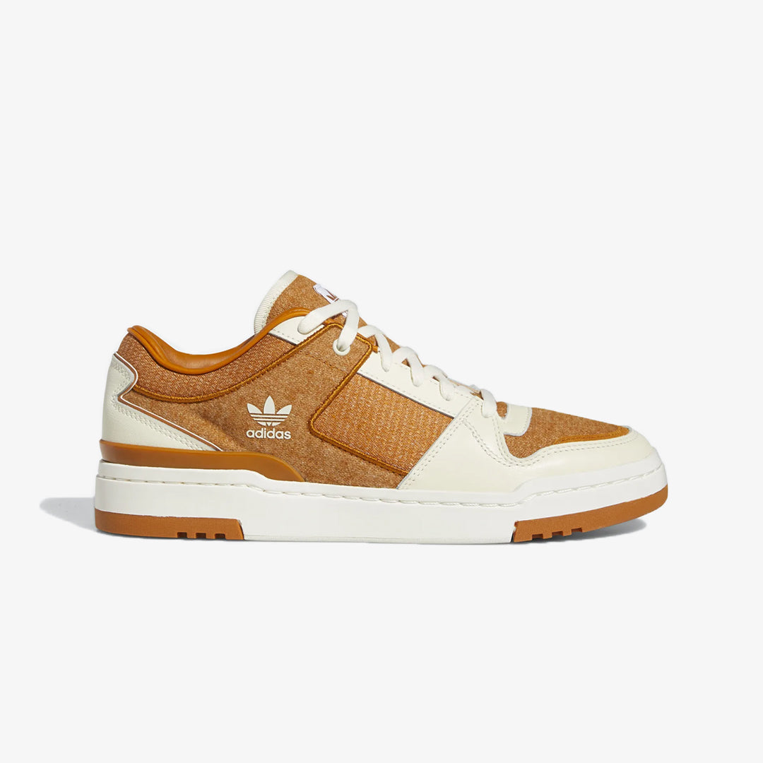 FORUM LUXE LOW 'CWHITE / CRAOCH'
