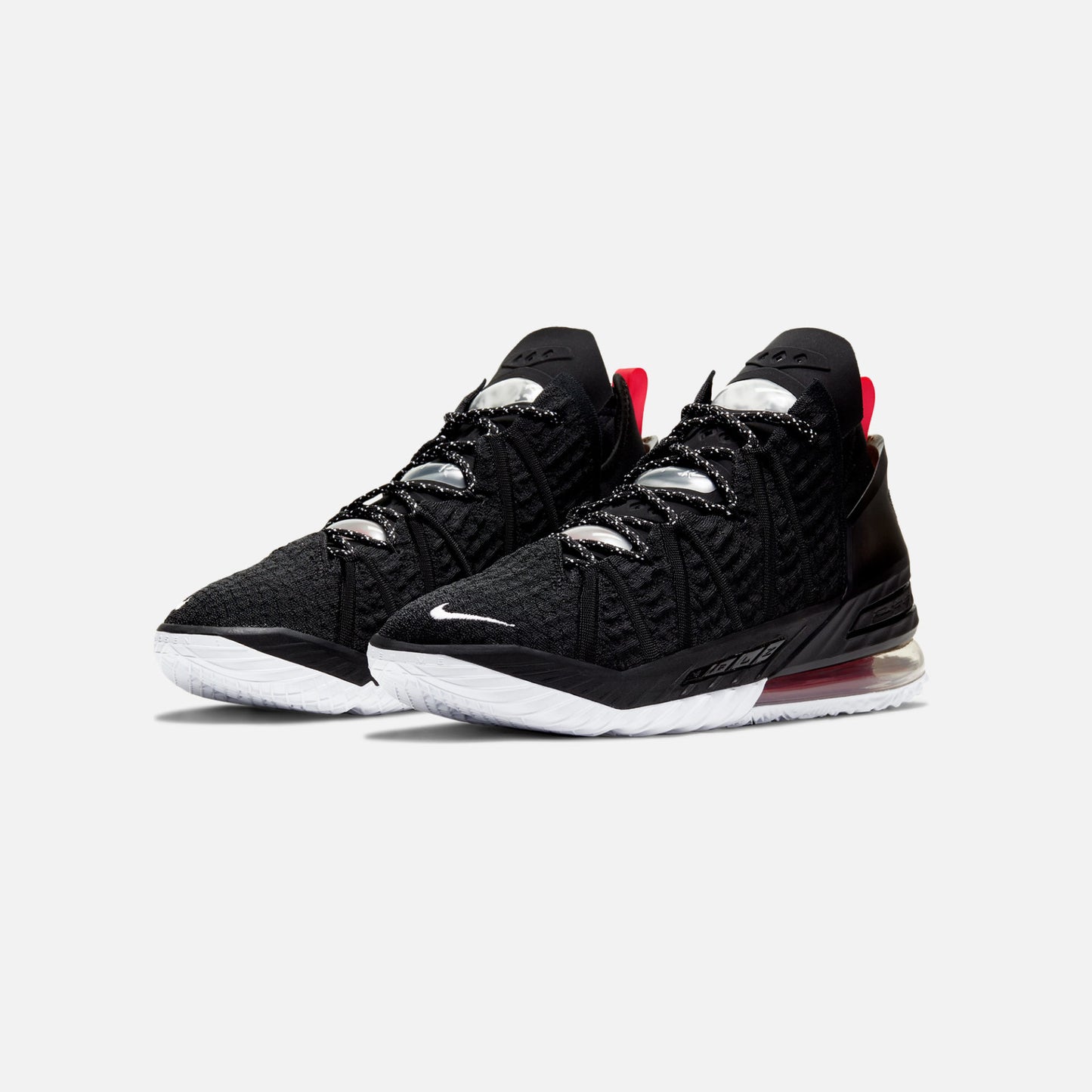 LEBRON 18 BRED